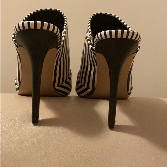 Shoedazzle - Picture 4 of 5